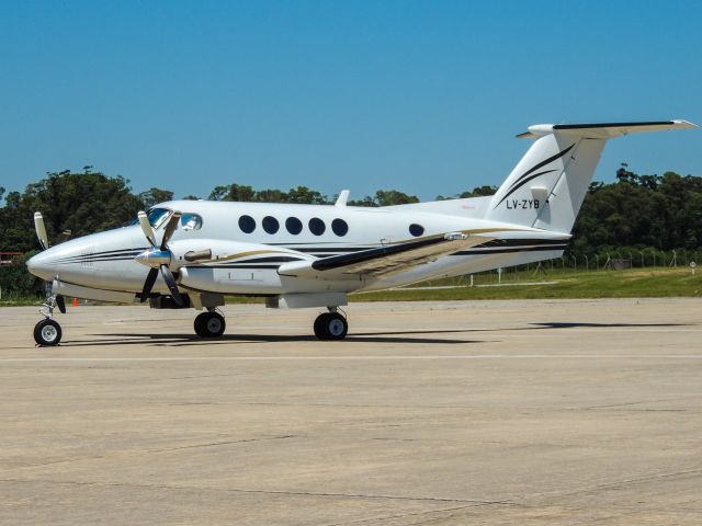 Beechcraft Super King Air 200 (LV-ZYB)