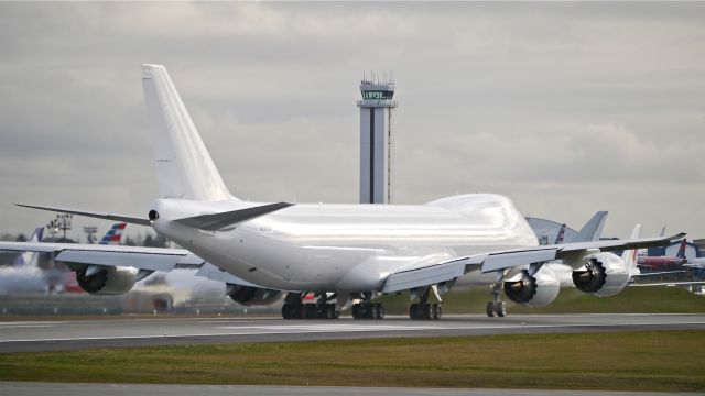 BOEING 747-8 (N826BA) - BOE672 makes its takeoff roll on Rwy 16R for a flight to KMZJ on 12/12/14. (ln 1502 / cn 60118).