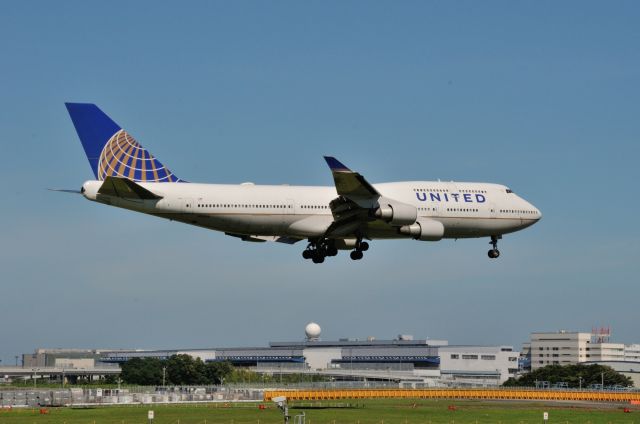 Boeing 747-400 (N120UA) - 2015/7/14