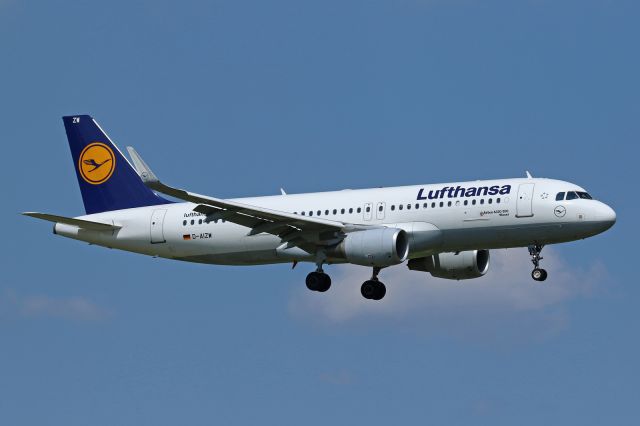 Airbus A320 (D-AIZW)