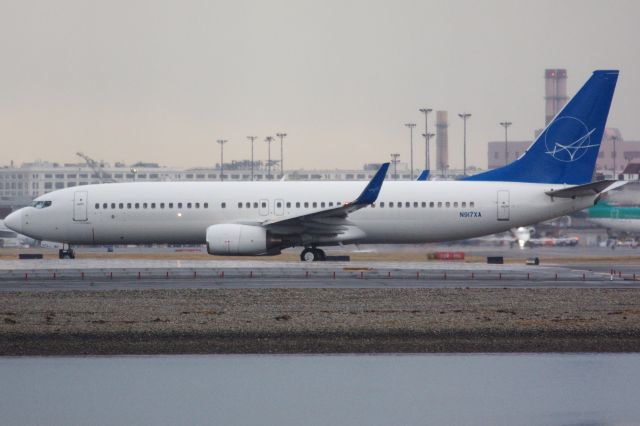 Boeing 737-800 (N917XA)