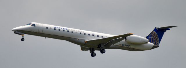 Embraer ERJ-145 (N854HK)