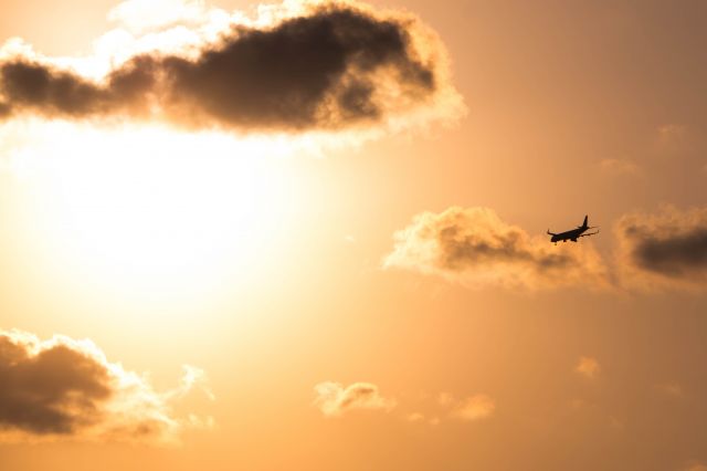 Embraer ERJ-190 (4X-EMB)