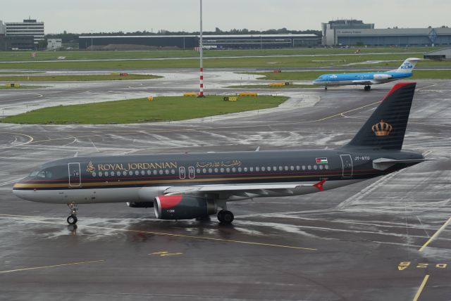 Airbus A320 (JY-AYU) - A320-233 cn5128 15-07-2012