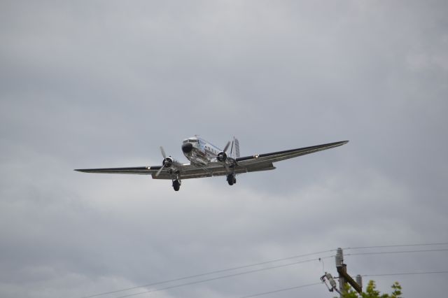 Douglas DC-3 (N3006)