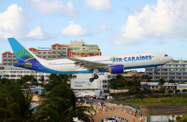 Airbus A330-200 (F-OFDF)