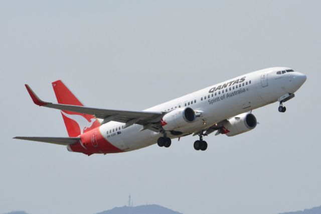 Boeing 737-800 (VH-VXH) - Getting airborne off runway 23 and off to an interstate destination. Thursday 13th March 2014.