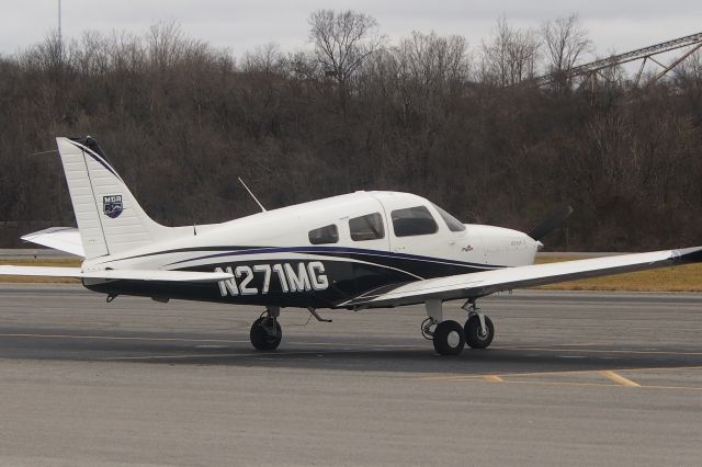Piper Cherokee (N271MG)