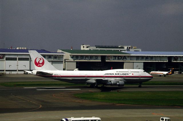 BOEING 747SR (JA8176) - Departure at Tokyo-Haneda Intl Airport Rwy04 on 1987/10/10 "B747SR-146/SUD "