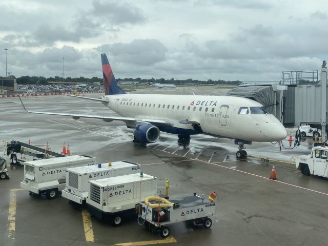 Embraer 175 (N205JQ) - Date Taken: July 15, 2023