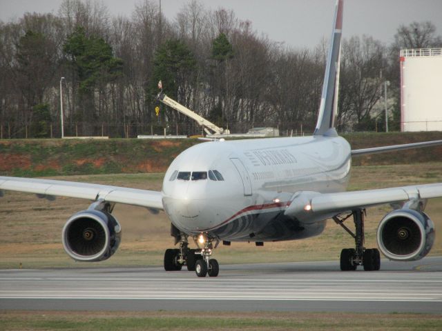 Airbus A330-300 (N279AY)