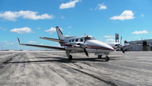 Beechcraft Duke (N3820B)