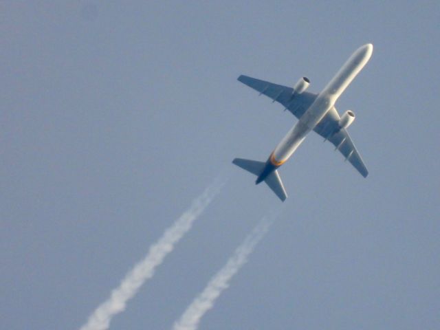 Boeing 757-200 (N416WN) - UPS2930br /SDF-SNAbr /11/26/2024