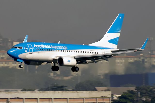Boeing 737-700 (LV-CYO)