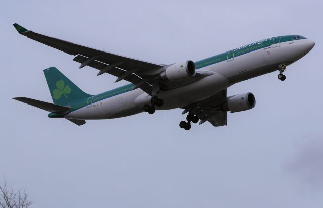 Airbus A330-200 (EI-LAX)