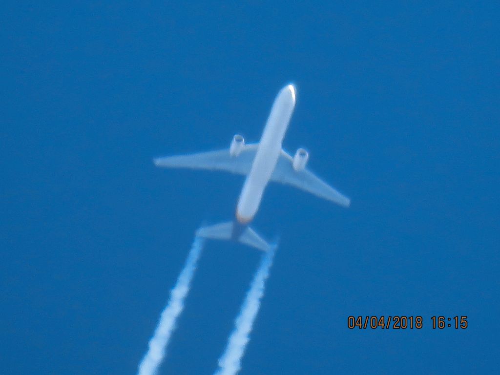 BOEING 767-300 (N353UP)