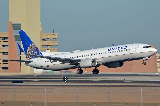 Boeing 737-900 (N39416) - United Boeing 737-924 N39416 at Phoenix Sky Harbor on December 20, 2017. 