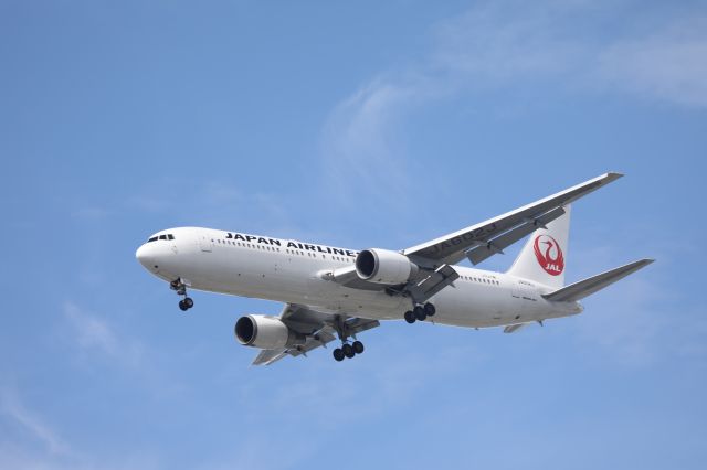BOEING 767-300 (JA602J) - June 3rd 2017:HND-HKD.