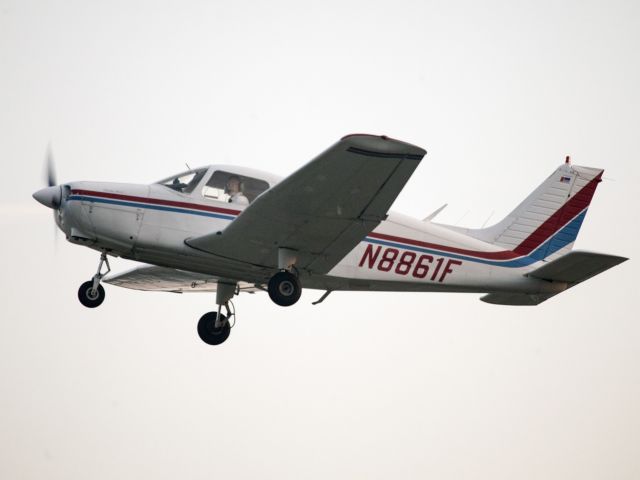 Piper Cherokee (N8861F) - Early morning take off runway 26.