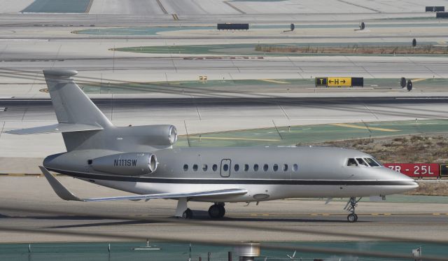 Dassault Falcon 900 (N111SW) - Taxiing to parking at LAX