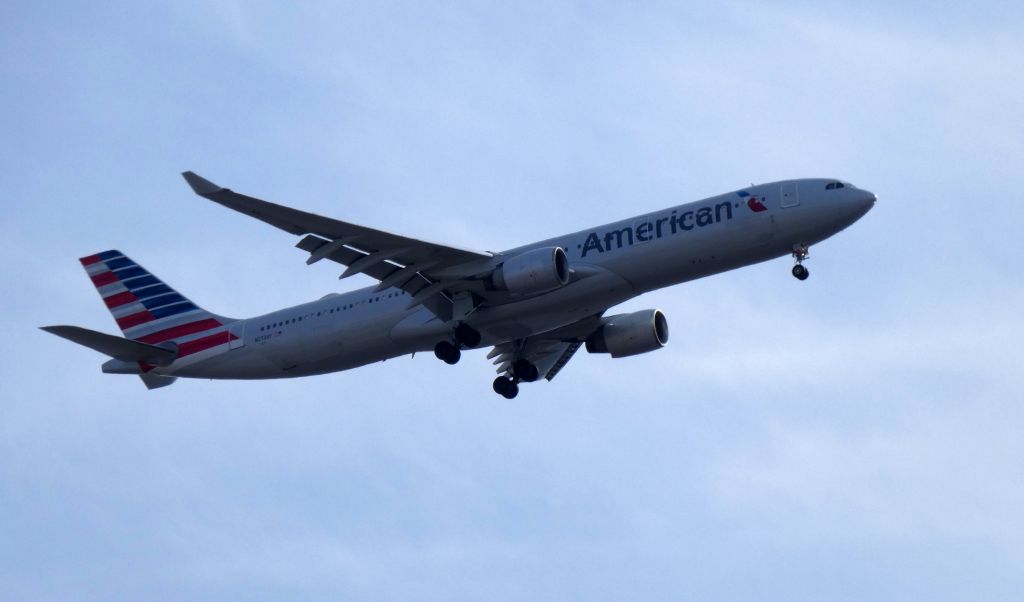 Airbus A330-300 (N273AY) - On final is this 2000 American Airlines Airbus A330-300 in the Winter of 2019.
