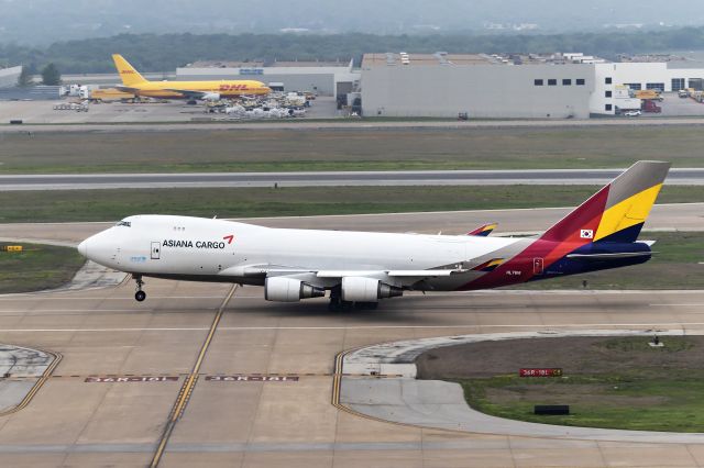 Boeing 747-400 (HL7616)