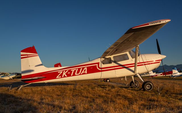 Cessna Skywagon 180 (ZK-TUA)