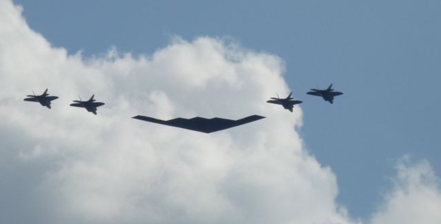 Northrop Spirit (89-0129) - Shown here is a Northrup Grumman Spirit B-2, AKA the Stealth Heavy Stragetic Bomber accompanied by F-22 Air force Raptor fighter jets in the vicinity of Philadelphia Pa. (KPHL) on the 4th of July 2020.