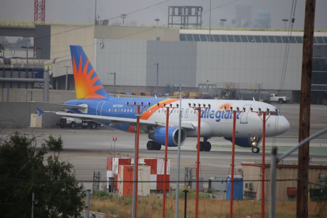 Airbus A320 (N272NV)
