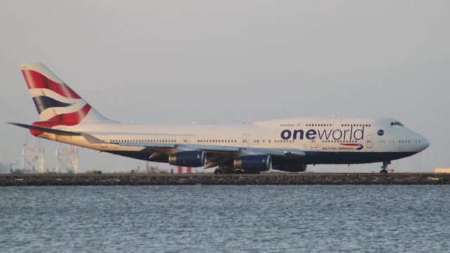 Boeing 747-400 (G-CIVL)