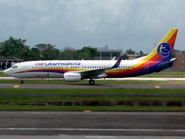 Boeing 737-800 (9Y-JMB)