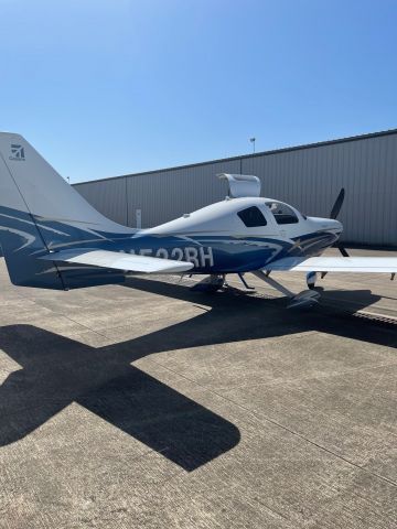 Cessna 400 (N522RH)