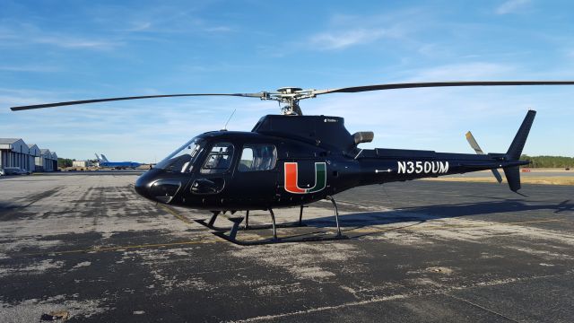 Eurocopter AS-350 AStar (N350UM) - Fuel Stop. UM Weather Research Helicopter 