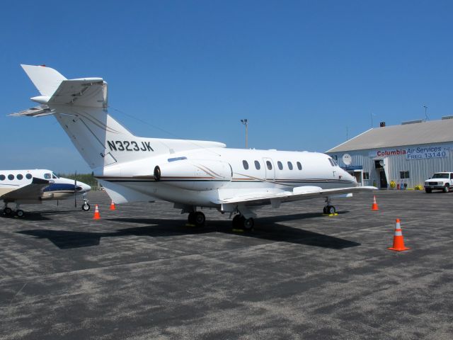 Hawker 800 (N323JK) - A very good business jet.