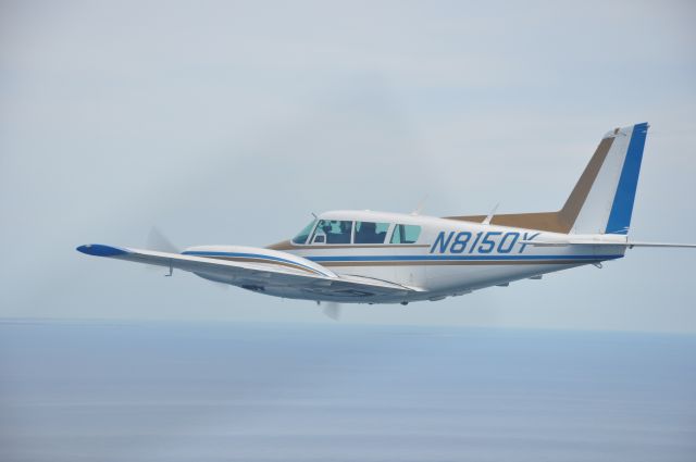 Piper PA-30 Twin Comanche (N8150Y)