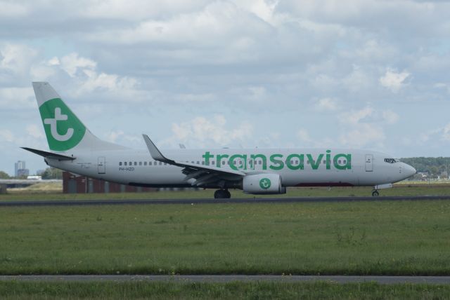 Boeing 737-800 (PH-HZD) - 26-07-2020 Arrival at Amsterdam Schiphol Airport Transavia B737-8K2 cn28376
