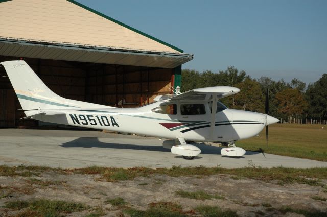 Cessna Skylane (N9510A)