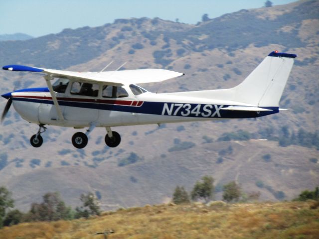 Cessna Skyhawk (N734SX) - Taking off RWY 26L