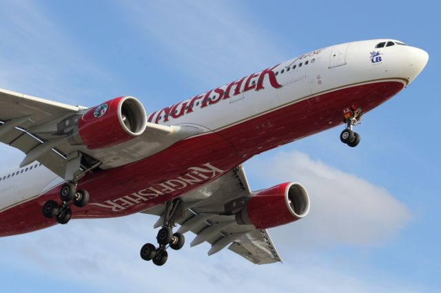Airbus A330-200 — - Approaching LHR runway 027R.