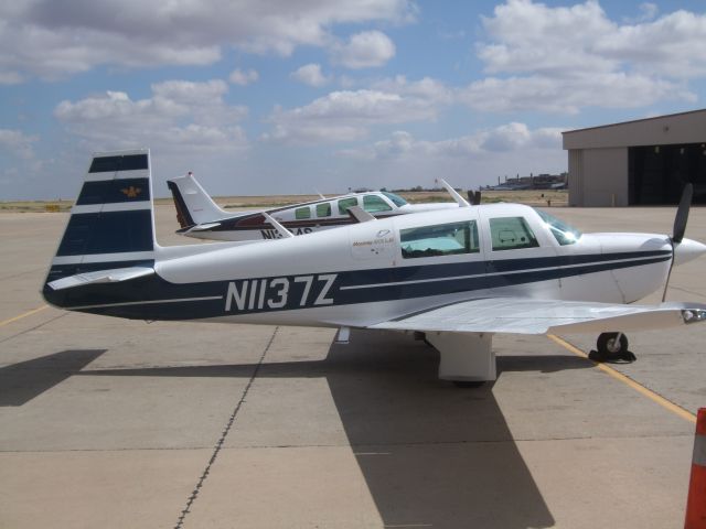 Mooney M-20 (N1137Z)