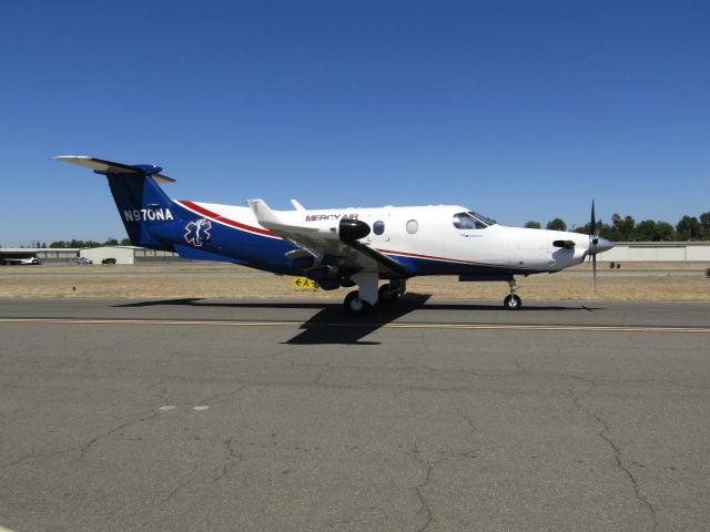 Pilatus PC-12 (N970NA) - Taxiing to RWY 24