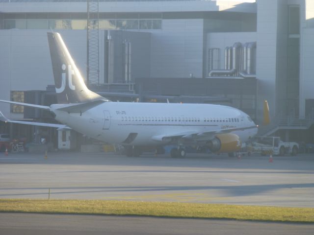 BOEING 737-300 (OY-JTE)