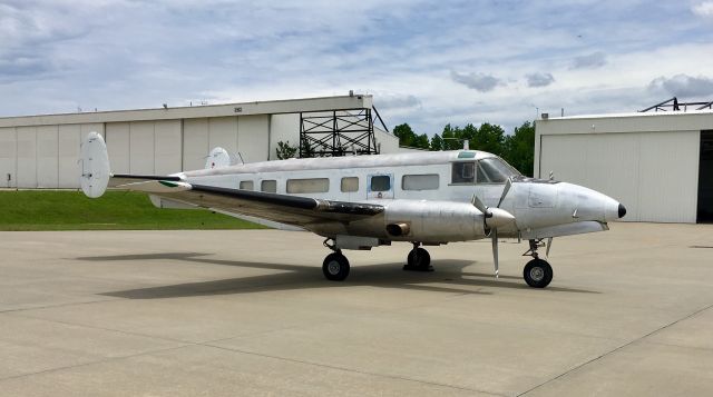 Beechcraft 18 (N122GS) - An old bird!