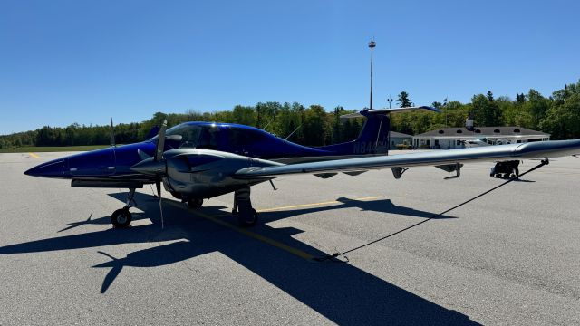 Diamond Twin Star (N844RH)