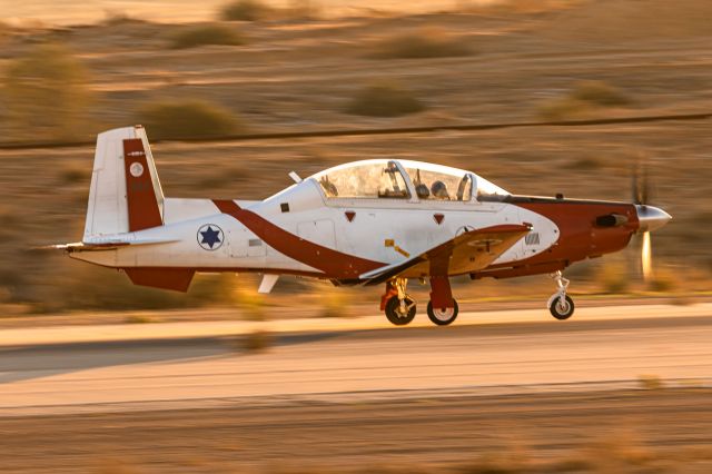 Raytheon Texan 2 (0484)