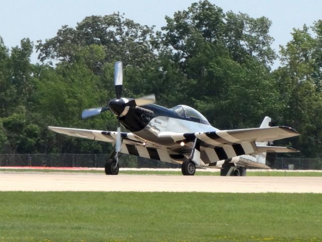 North American P-51 Mustang (N51HY)