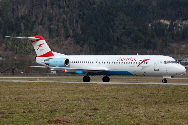 Fokker 100 (OE-LVJ)