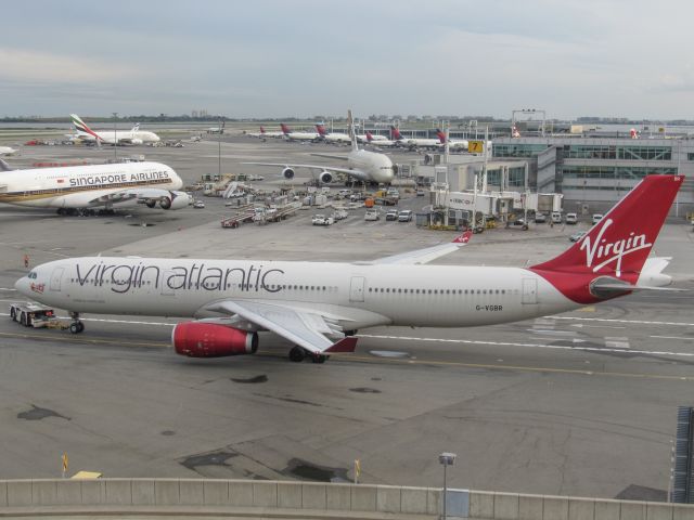 Airbus A330-300 (G-VGBR)