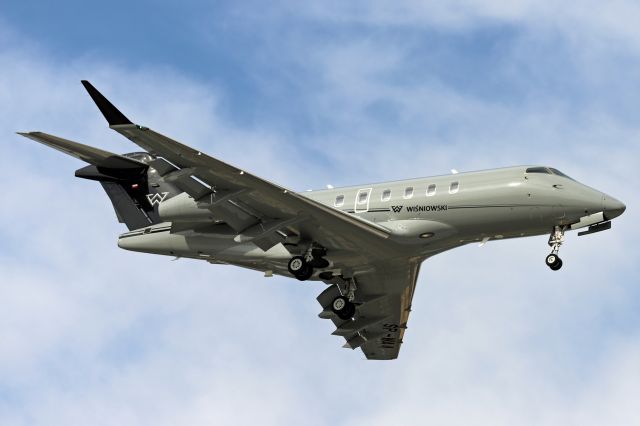 Bombardier Challenger 300 (SP-WAA) - Photo taken on September 15, 2021.