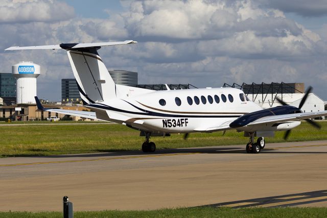 Beechcraft Super King Air 350 (N534FF) - This was the last landing for N534FF. Five days later, it crashed into a hanger on departure killing all 10. Prayers for the victims and their families.